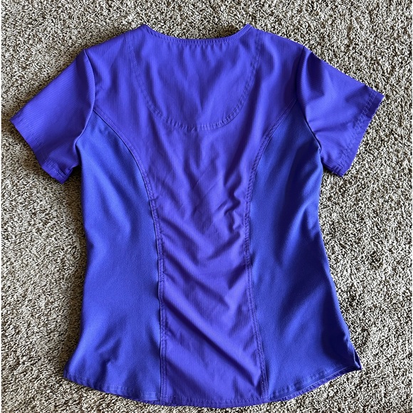 Scrub top - Picture 1 of 2